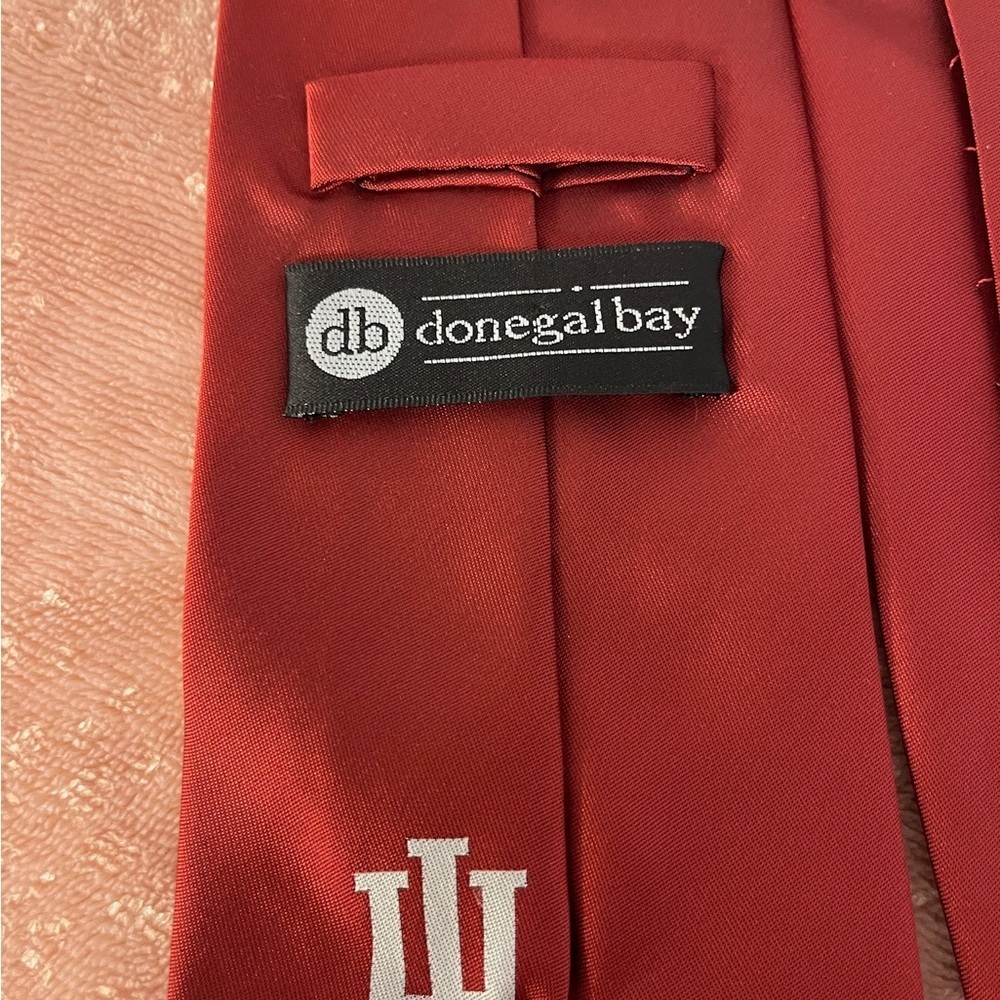 Elegant Red Men's Tie with IU Emblem - Picture 6 of 8